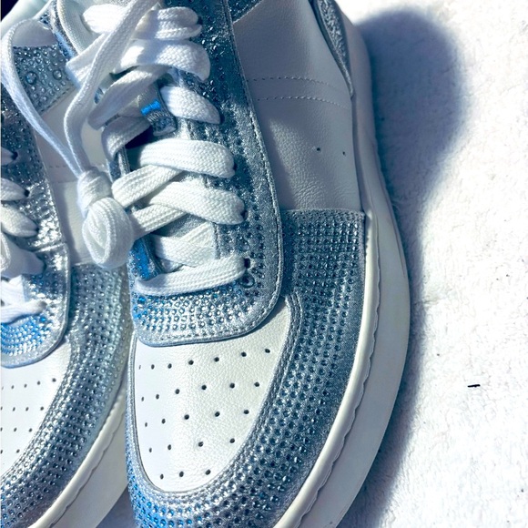 Brand New - WILD PAIR - Silver & White Bling High Tops - SZ 8M - box 9 - Picture 5 of 9